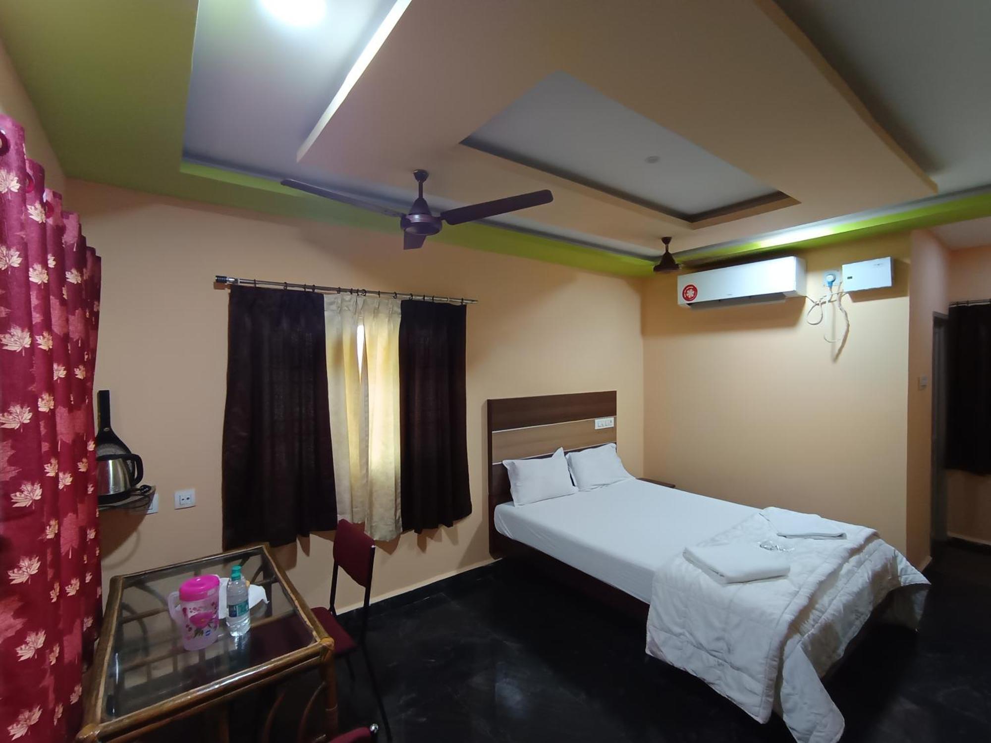 Sri Murugan Beach Paradise Hotel Mamallapuram Exterior foto