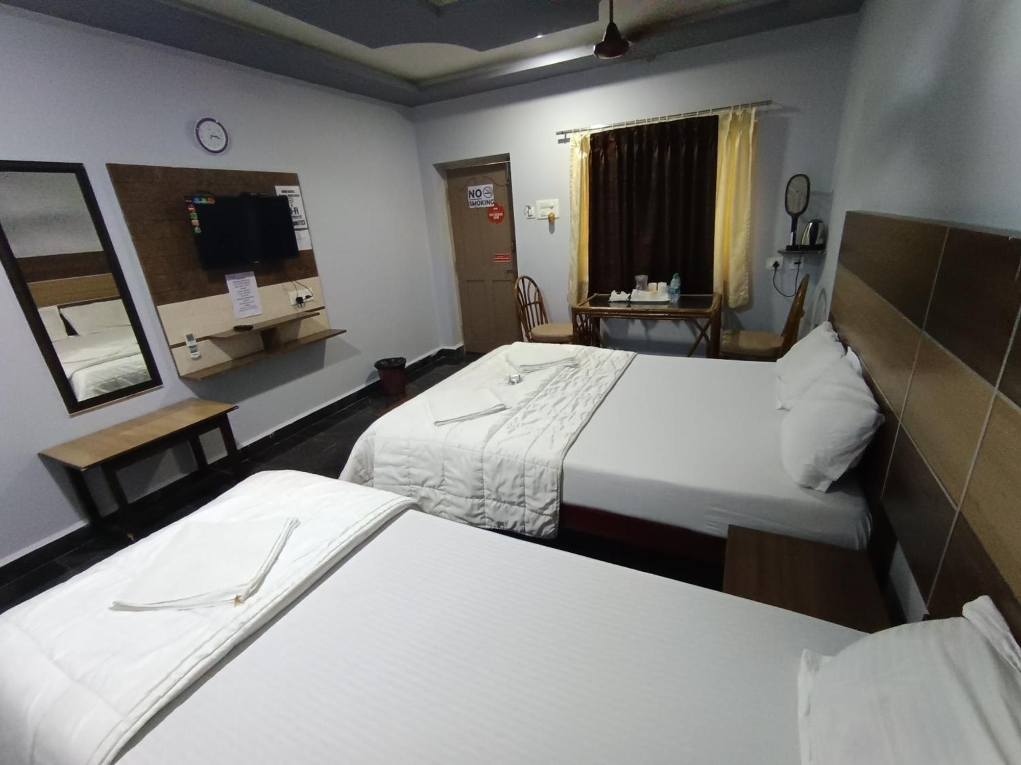 Sri Murugan Beach Paradise Hotel Mamallapuram Exterior foto