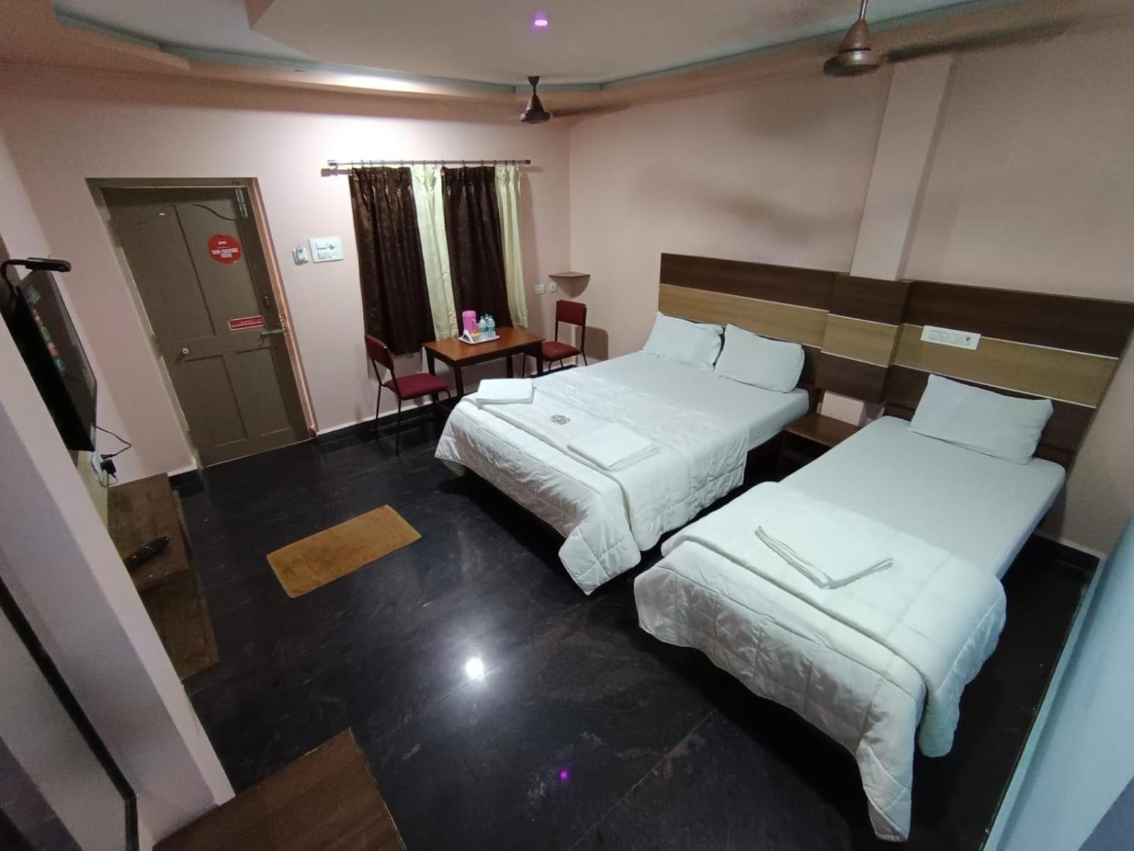 Sri Murugan Beach Paradise Hotel Mamallapuram Exterior foto
