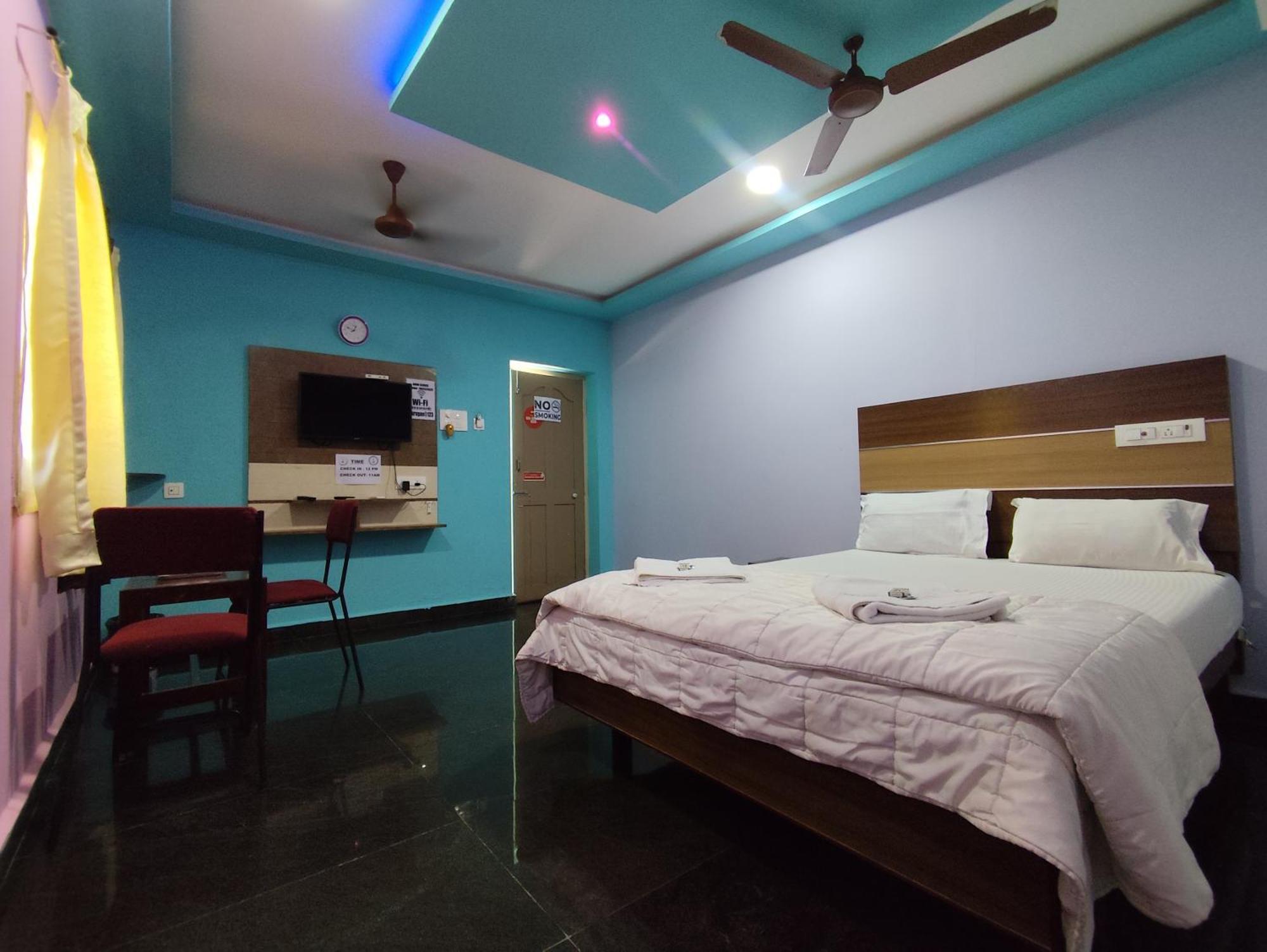 Sri Murugan Beach Paradise Hotel Mamallapuram Exterior foto