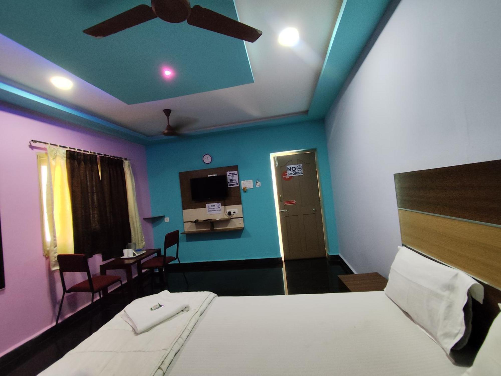 Sri Murugan Beach Paradise Hotel Mamallapuram Exterior foto