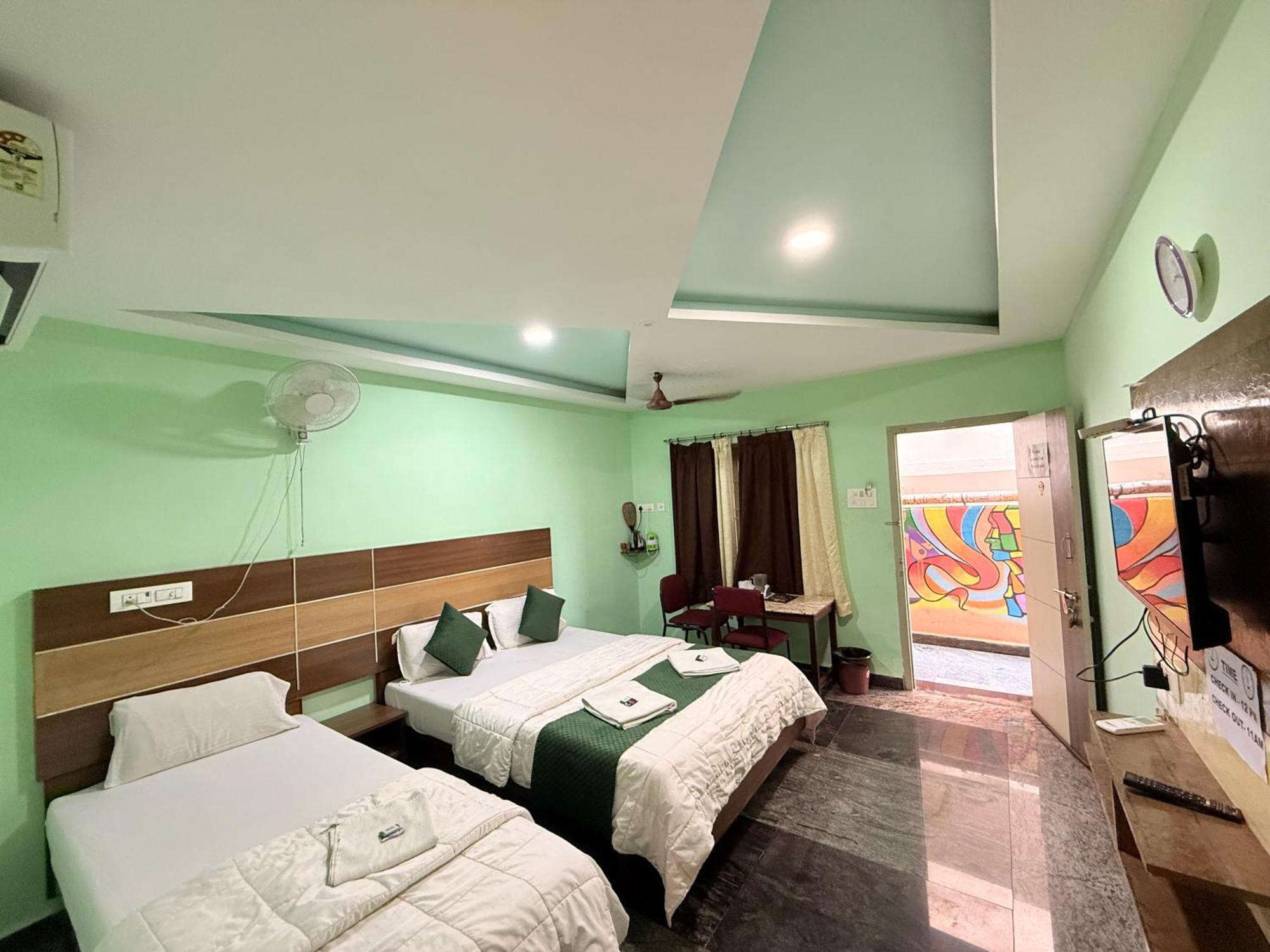 Sri Murugan Beach Paradise Hotel Mamallapuram Exterior foto